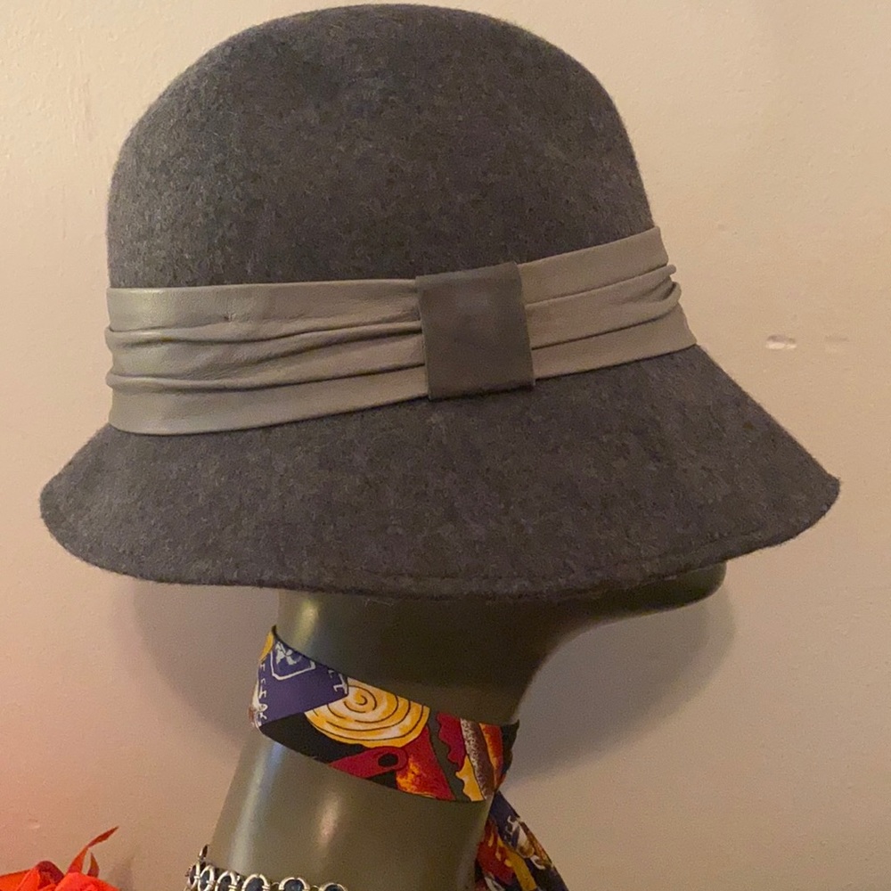 Angiolo Frasconi- wool hat with leather trim. NWT